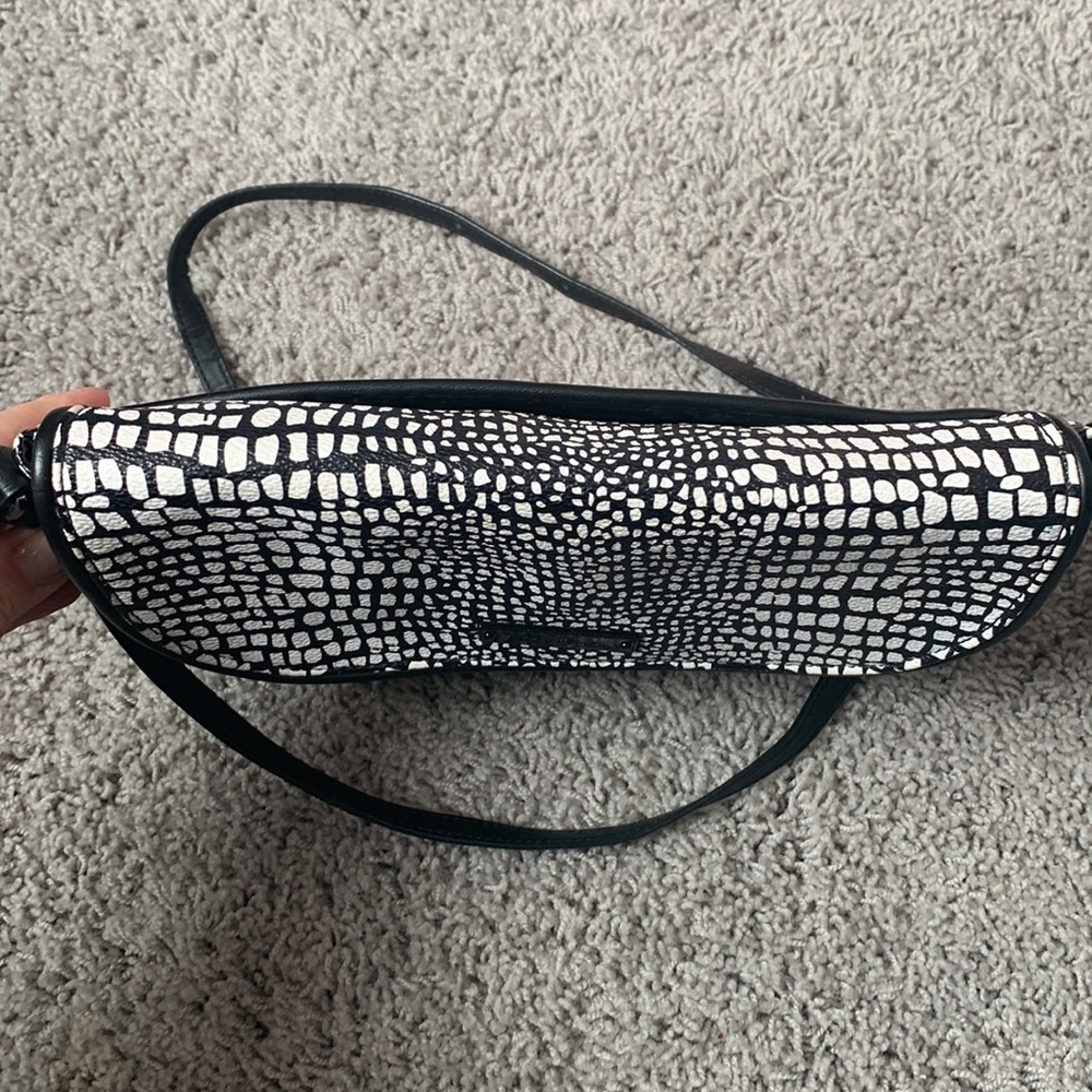 Vera Bradley Crossbody - Picture 15 of 16